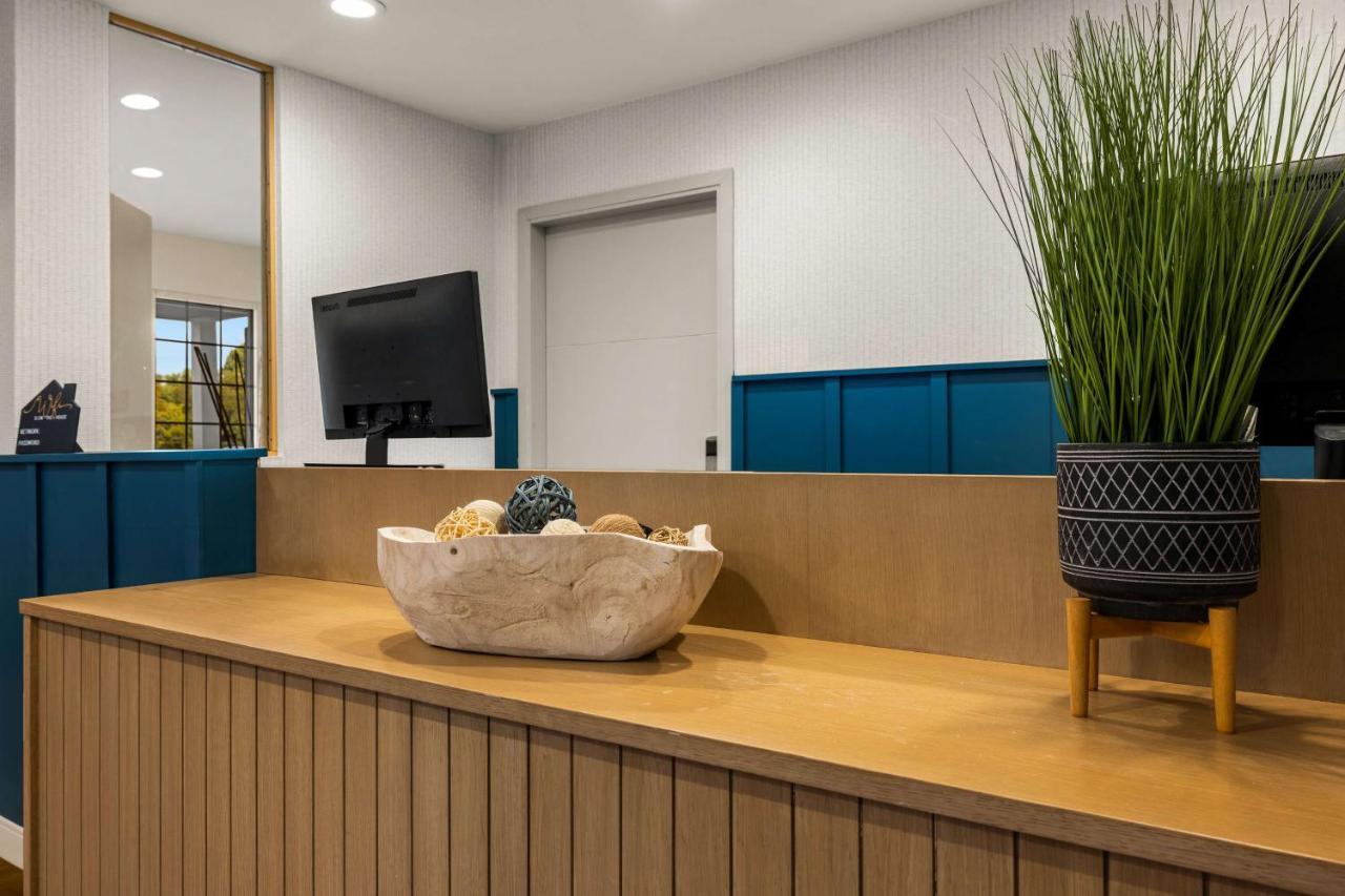 Hotel Sonesta Simply Irvine East Foothill 2*